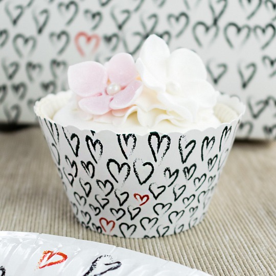 Košíček na cupcake - Hearts (12 ks) - CC5021