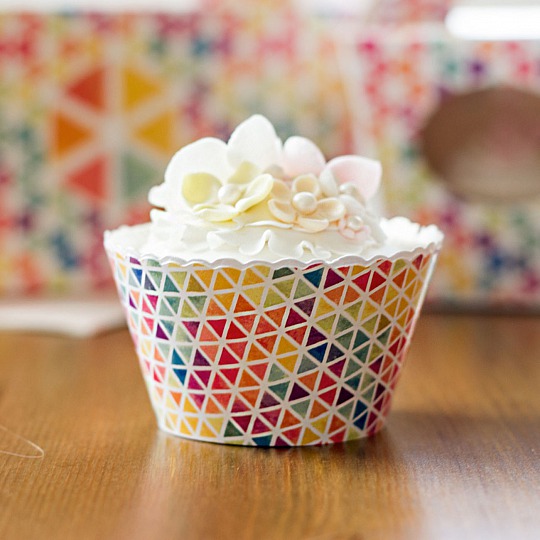 Košíček na cupcake - Triangles (12 Ks) - CC5025