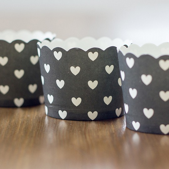 Košíček na cupcake - Miss Étoile - White Hearts (24 Ks) - CC5034