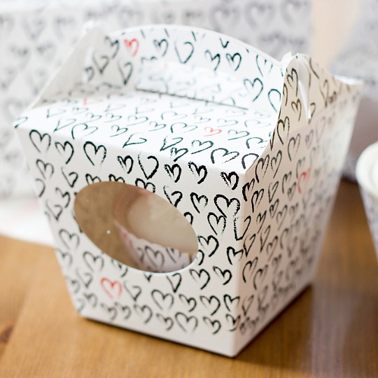 Krabička na cupcake - Hearts (8 Ks) - K11-5021-01