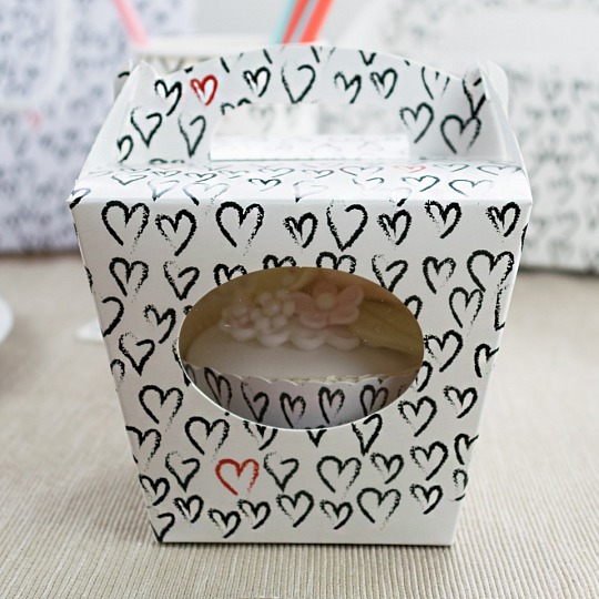 Krabička na cupcake - Hearts (8 Ks) - K11-5021-01